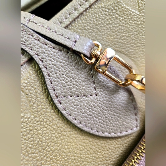 Louis vuitton Empreinte Microchip MM with pouch - Picture 10 of 16